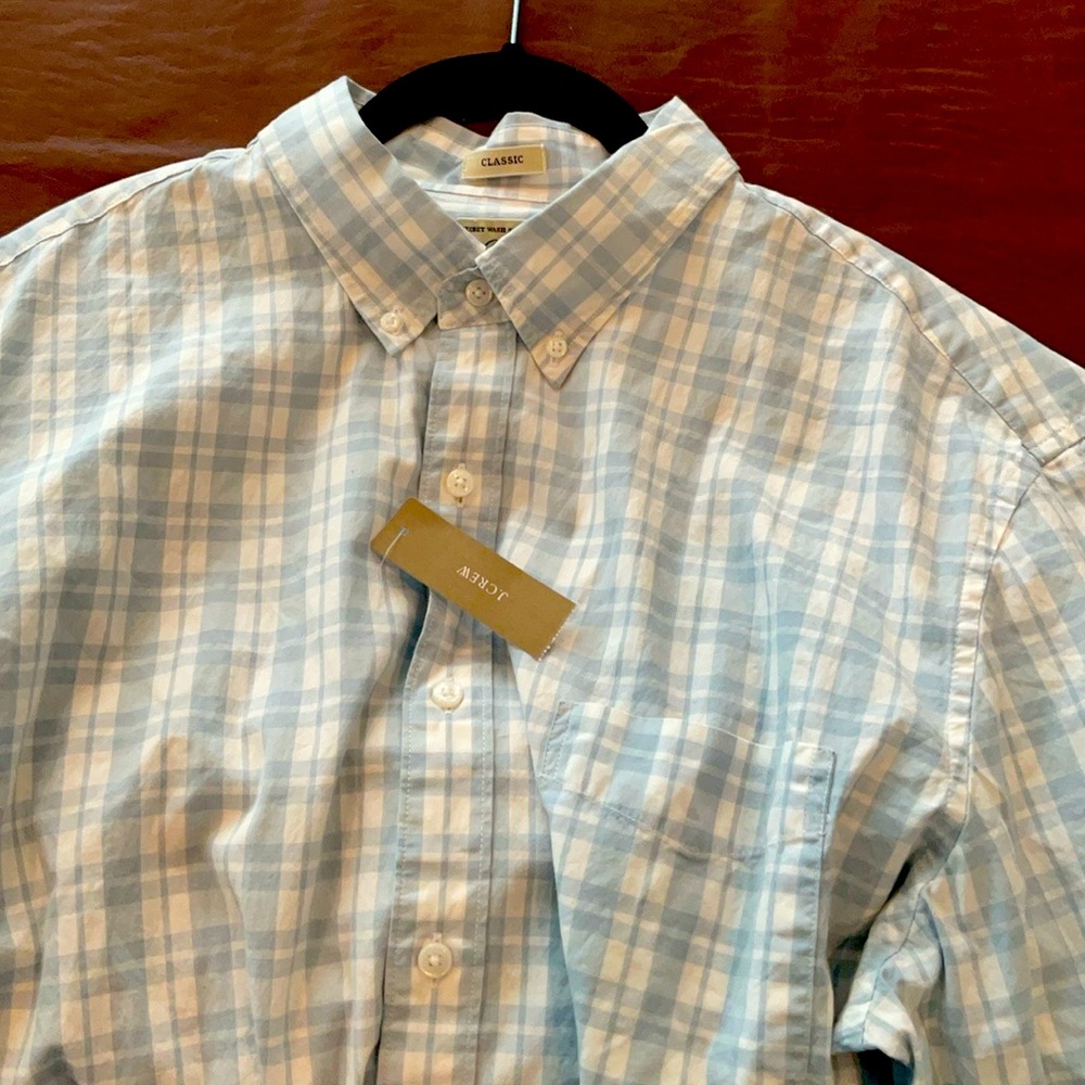 J.Crew Classic light blue checkered men’s shirt Size L. New with tags.